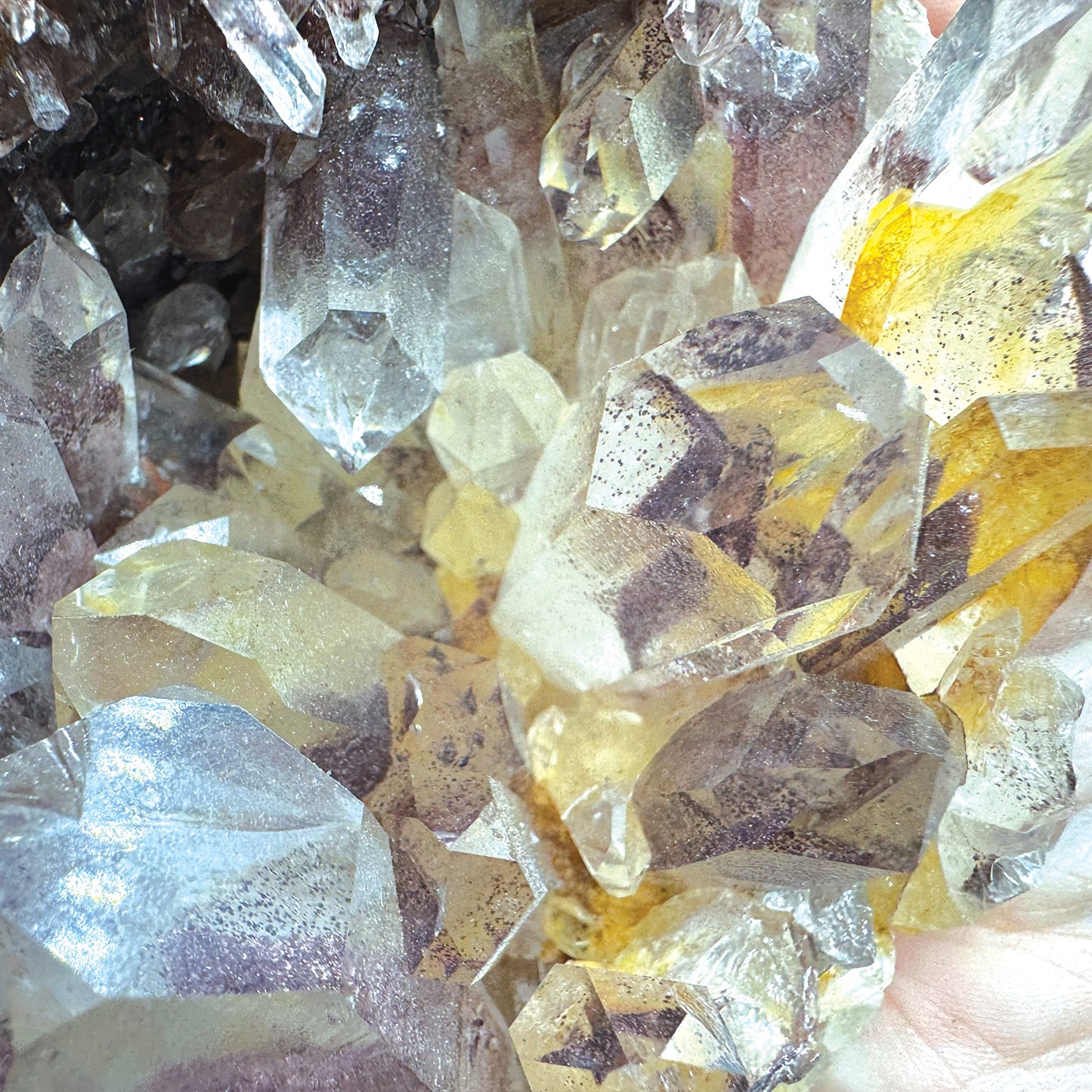 Quartz with Hematite Phantom