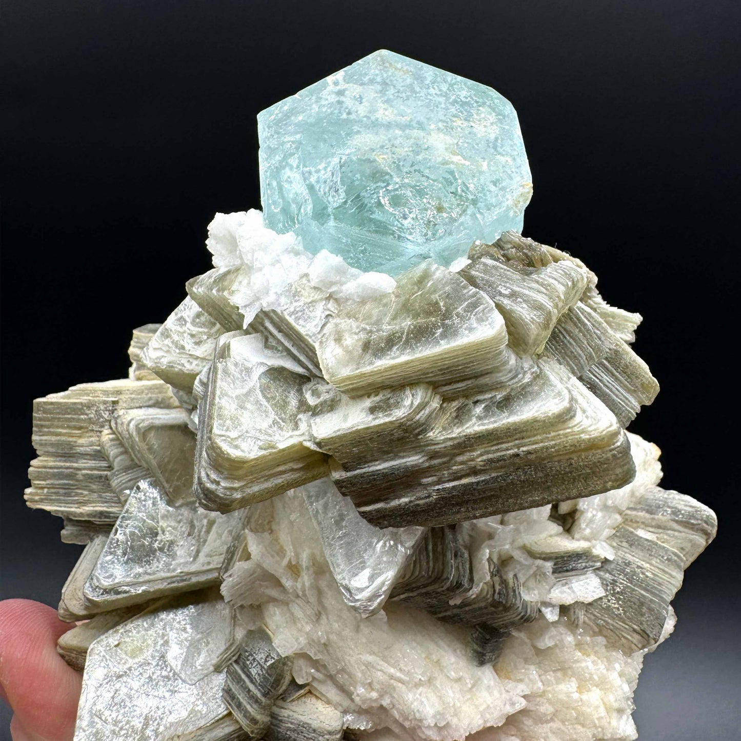 Aquamarine Beryl on Star Muscovite Mica