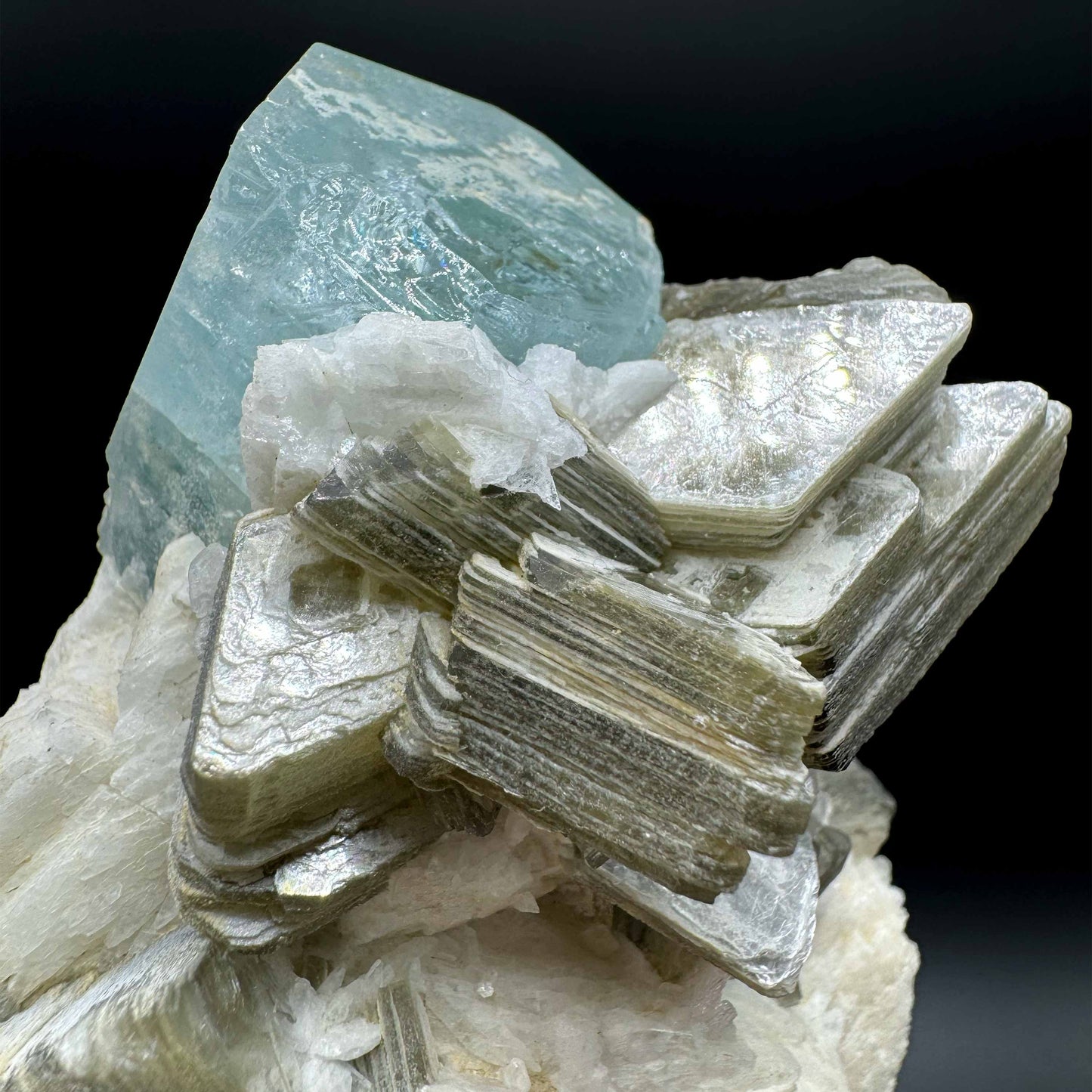 Aquamarine Beryl on Star Muscovite Mica